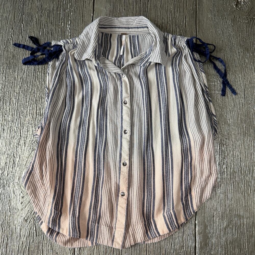Free People Baby Blues Stripe Buttondown Adjustable Sleeve Size Small - Picture 2 of 7